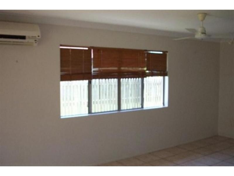 1 Santa Lucia Drive, Mount Louisa QLD 4814