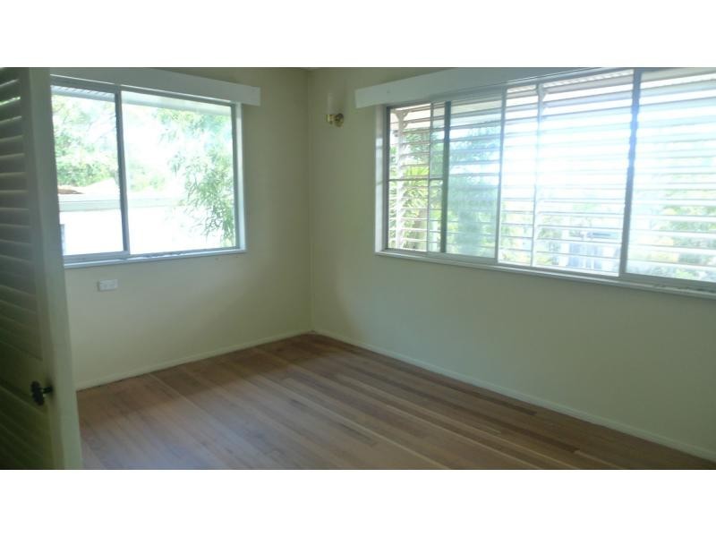 21 Nowland Avenue, Cranbrook QLD 4814