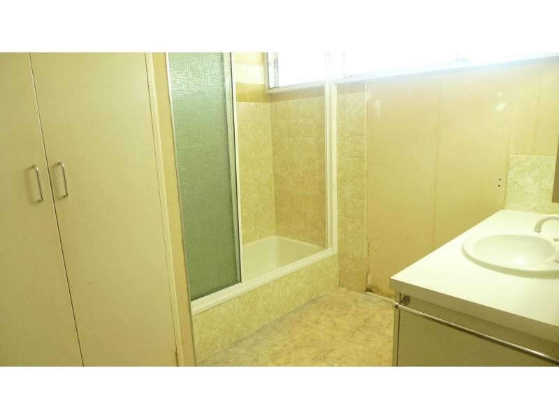 21 Nowland Avenue, Cranbrook QLD 4814