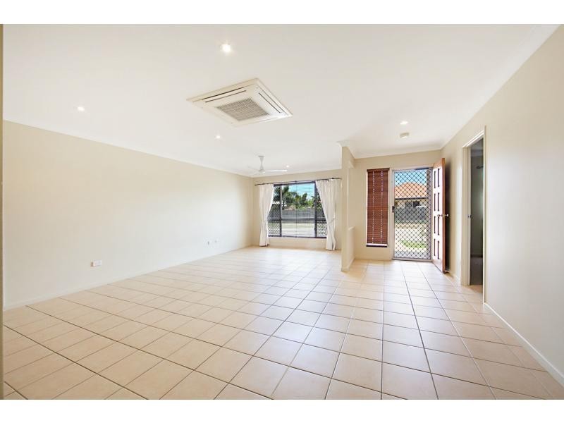 2 Chaimberlane Place, Kirwan QLD 4817