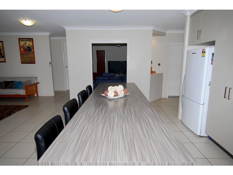 11 Hempel Street, Bushland Beach QLD 4818