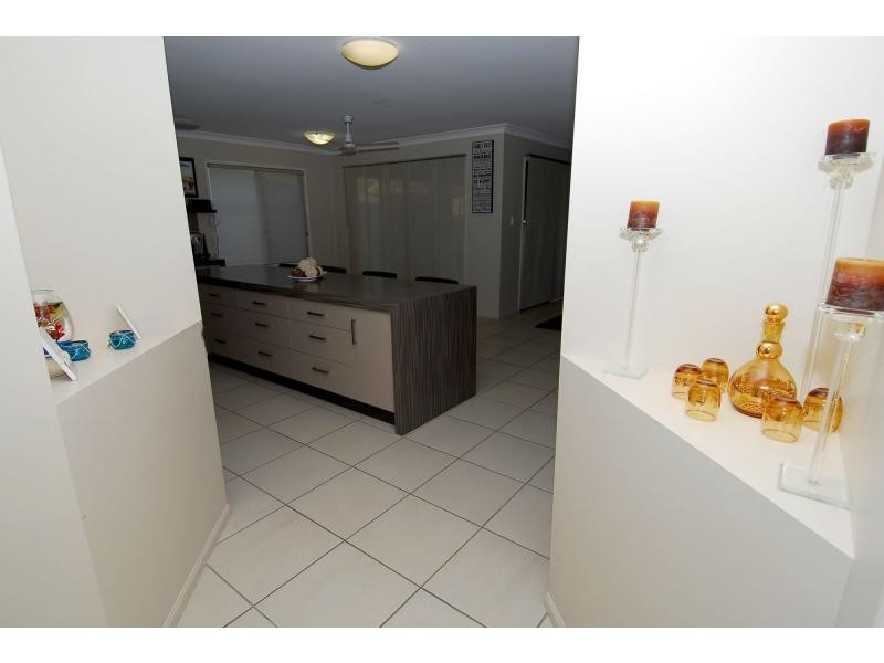 11 Hempel Street, Bushland Beach QLD 4818