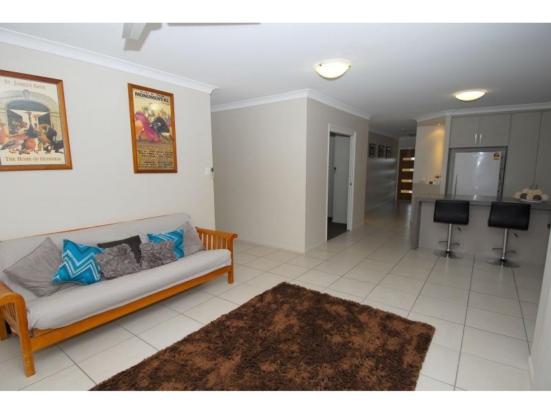 11 Hempel Street, Bushland Beach QLD 4818