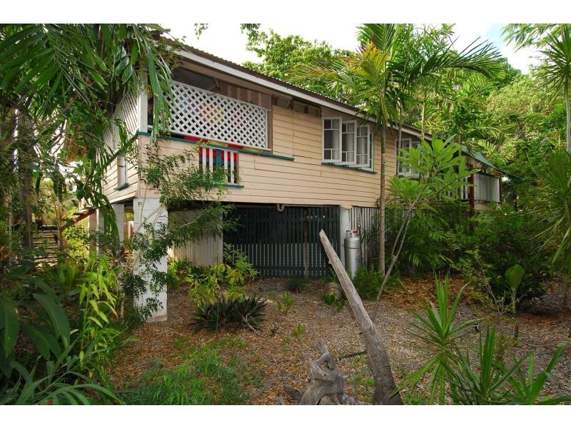 10 Fraire Street, Hermit Park QLD 4812