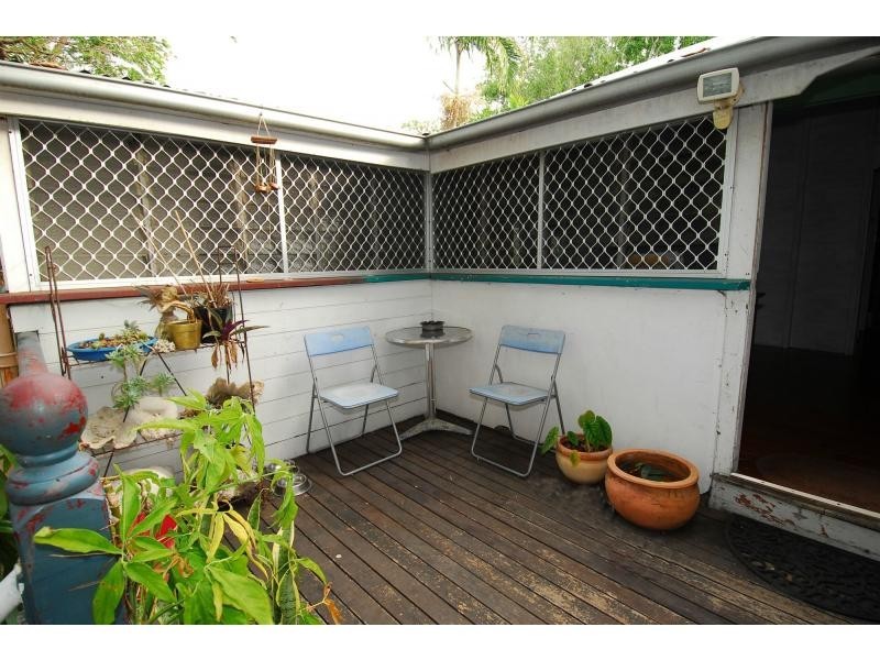10 Fraire Street, Hermit Park QLD 4812