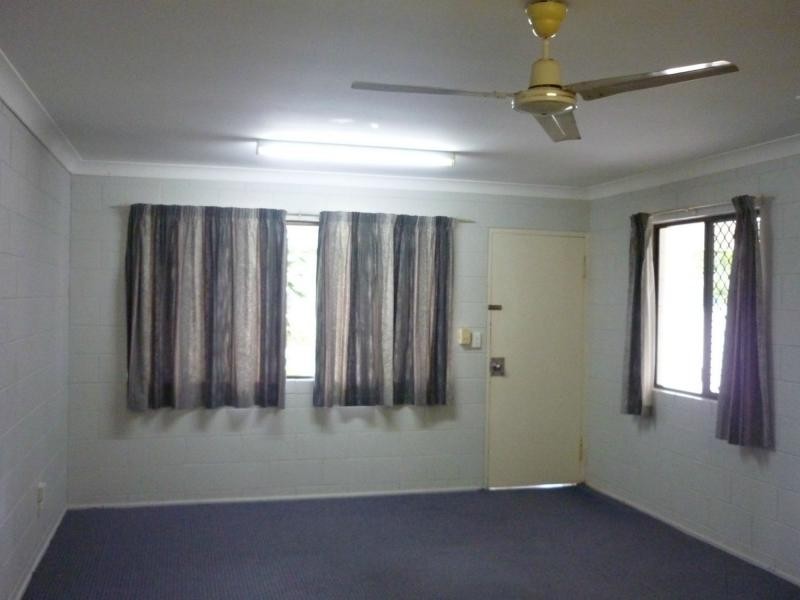 1/223 Pinnacle Drive, Rasmussen QLD 4815