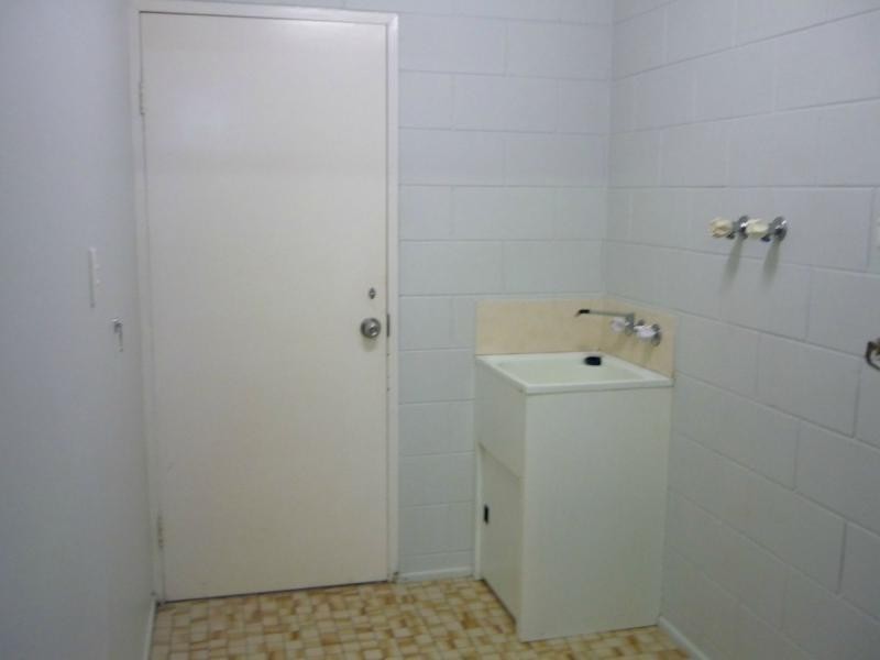 1/223 Pinnacle Drive, Rasmussen QLD 4815