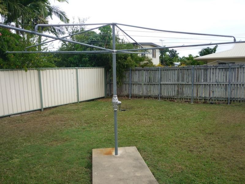 1/223 Pinnacle Drive, Rasmussen QLD 4815