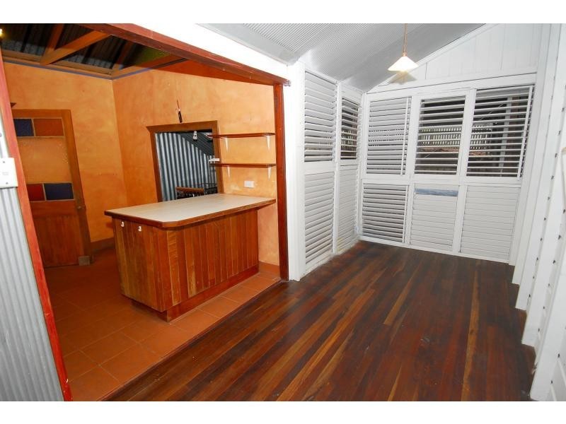 14 Maryvale Street, West End QLD 4810