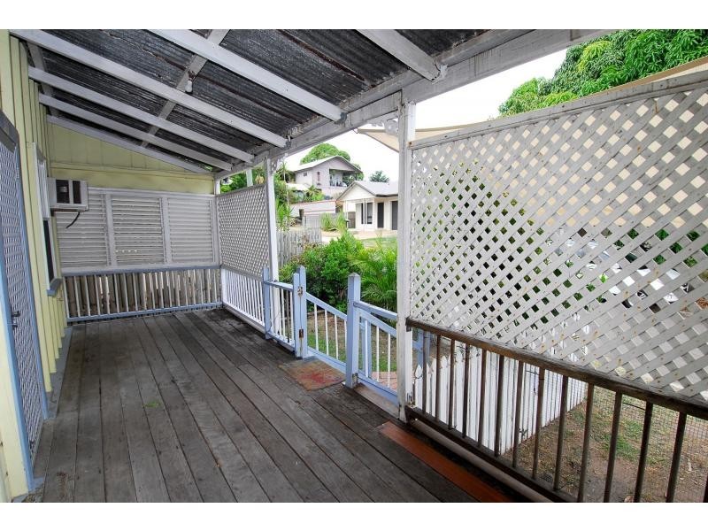14 Maryvale Street, West End QLD 4810