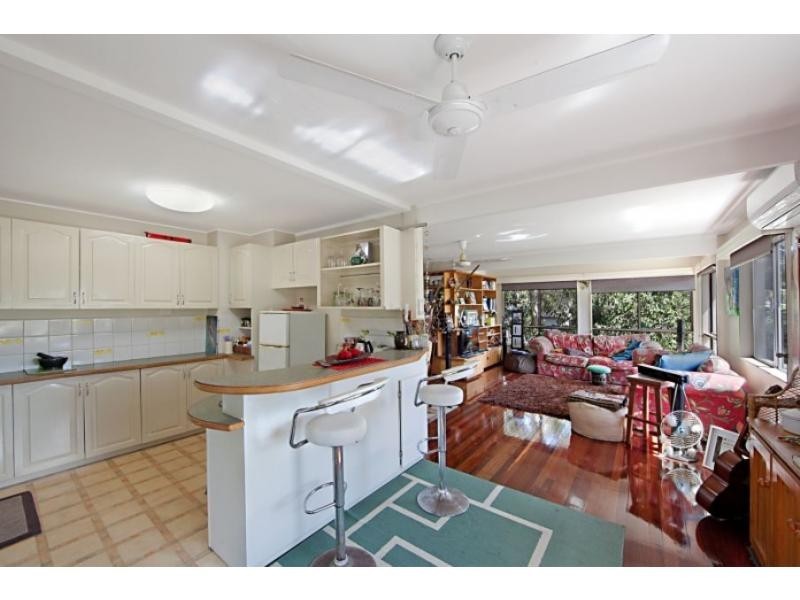 16 Ferntree Street, Kirwan QLD 4817