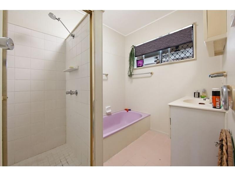 16 Ferntree Street, Kirwan QLD 4817