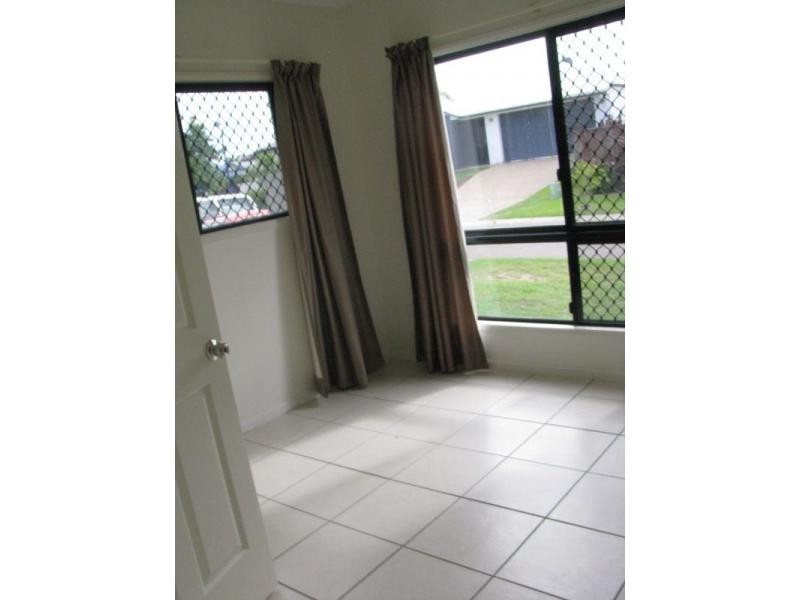 52 Warbler Crescent, Douglas QLD 4814