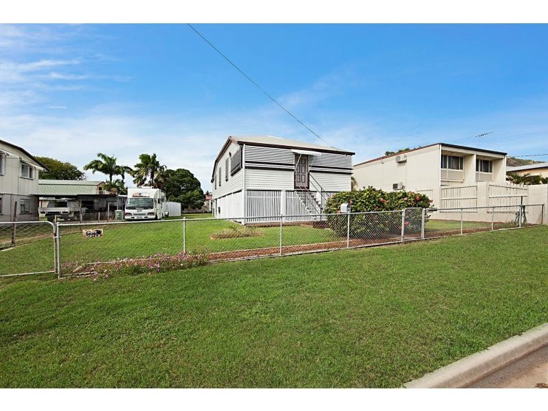 167 Francis Street, West End QLD 4810