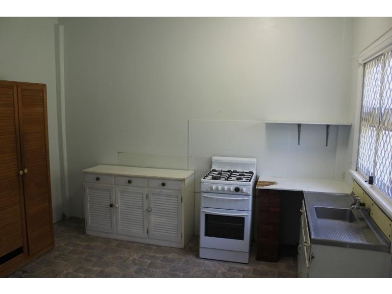 4/31 Cook Street, North Ward QLD 4810