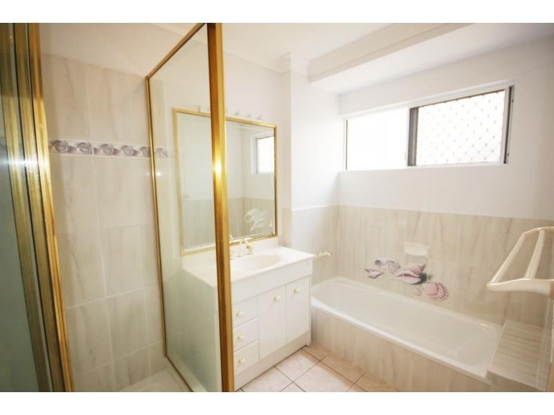 42 Raintree Way, Kirwan QLD 4817