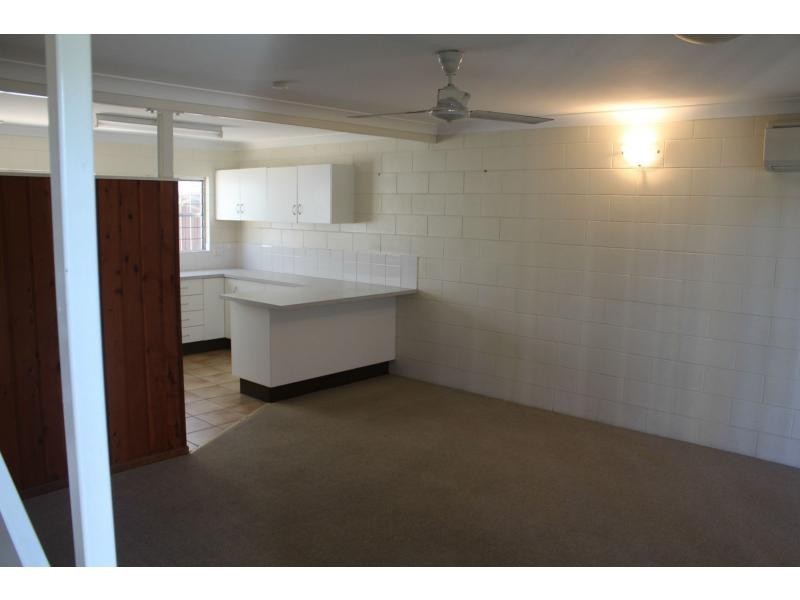6/201 Kings Road, Pimlico QLD 4812