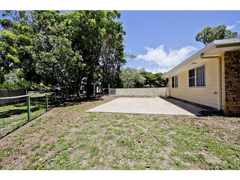 18 Kurrajong Court, Bushland Beach QLD 4818