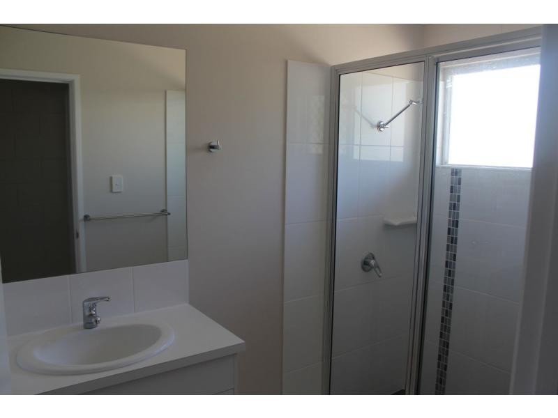 Unit 1/12/14 Lamington Road, West End QLD 4810