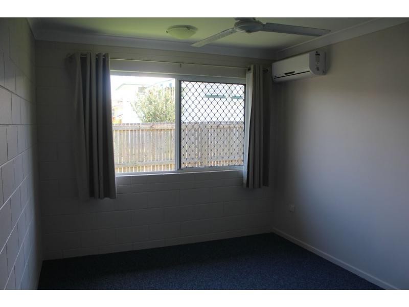 Unit 1/12/14 Lamington Road, West End QLD 4810