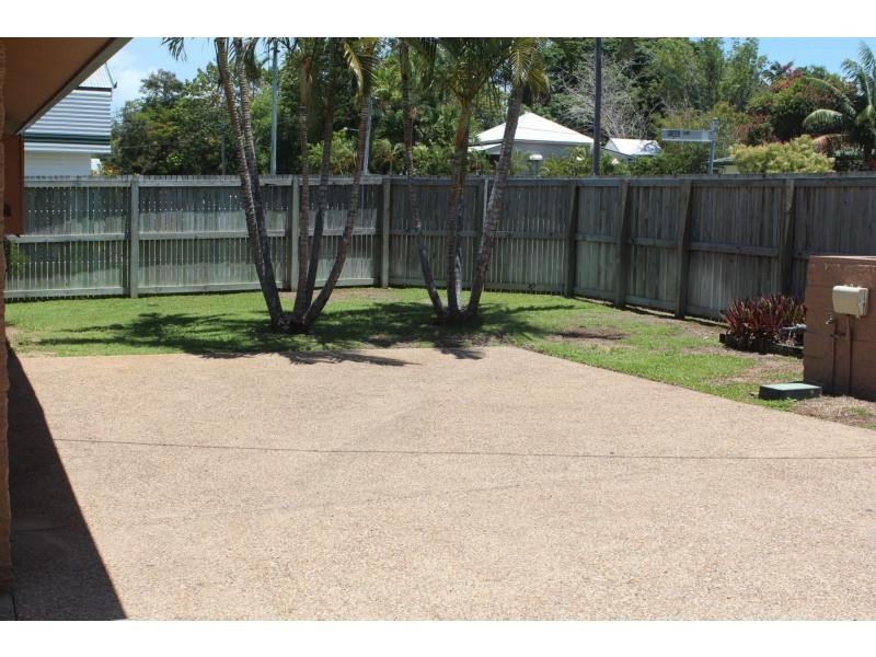 Unit 1/12/14 Lamington Road, West End QLD 4810