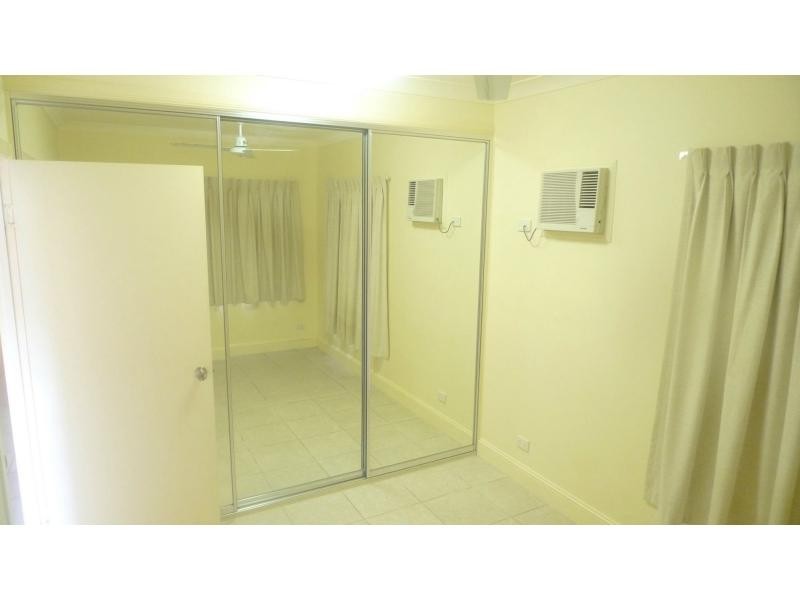 Unit 1/43 Park Street, Pimlico QLD 4812