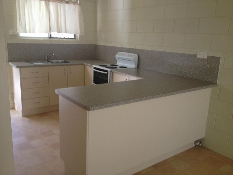 2/26 McBride Street, Kirwan QLD 4817