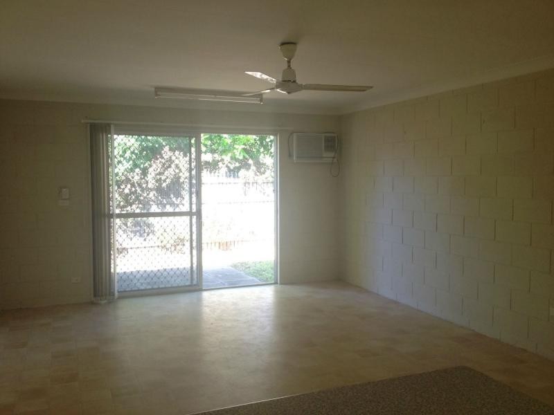 2/26 McBride Street, Kirwan QLD 4817