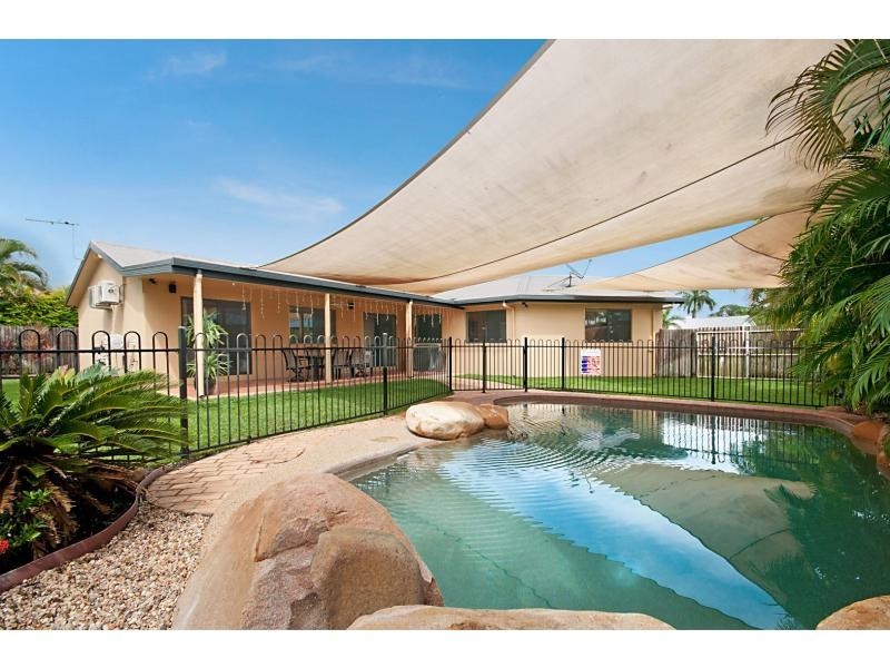 6 Astill Court, Cranbrook QLD 4814