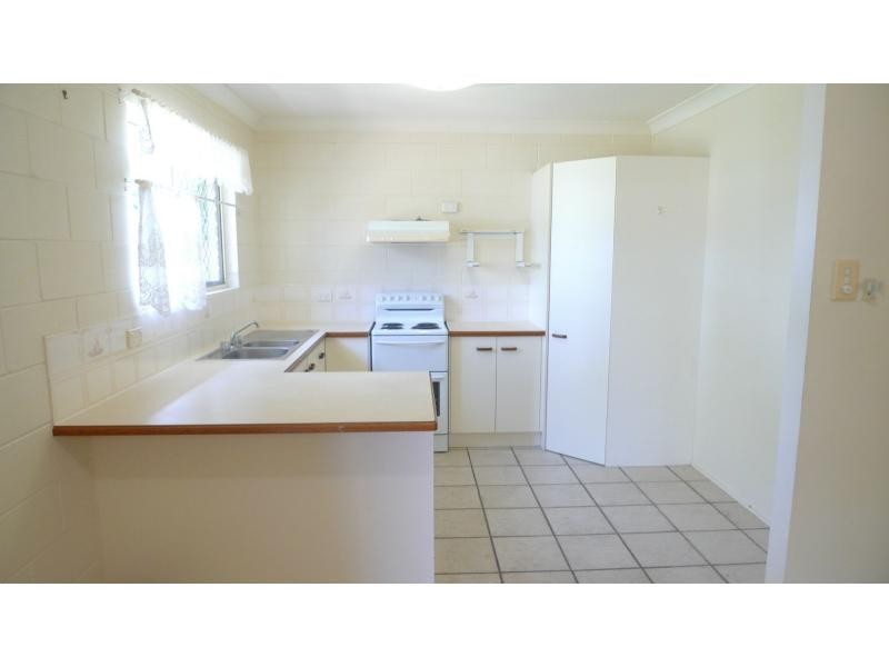 8 Chiquita Avenue, Rasmussen QLD 4815