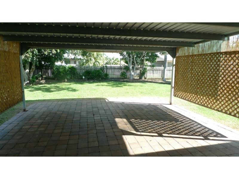 8 Chiquita Avenue, Rasmussen QLD 4815