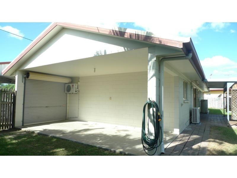 8 Chiquita Avenue, Rasmussen QLD 4815