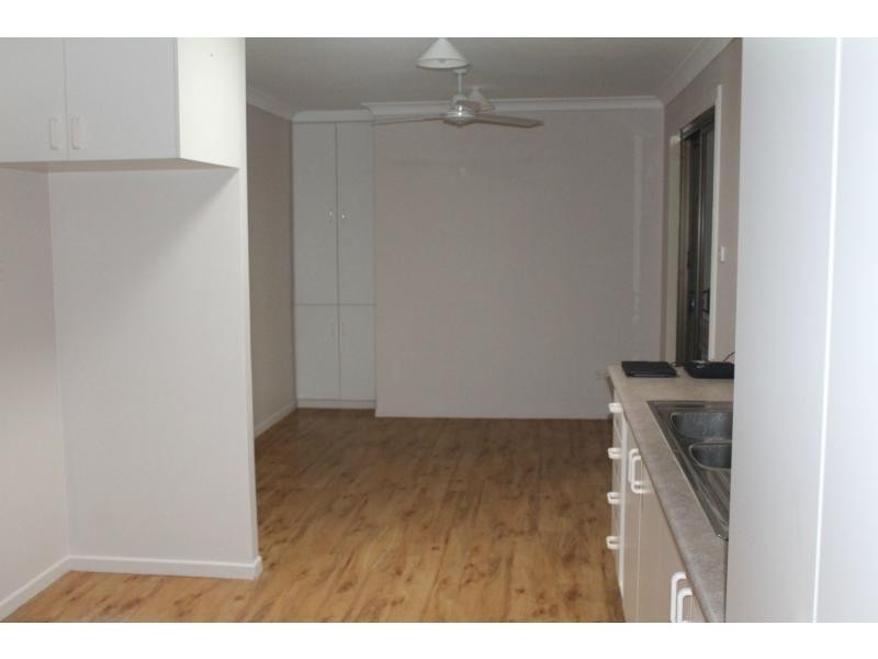 4 Mango Avenue, Mundingburra QLD 4812