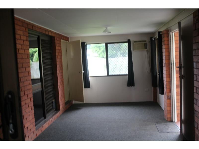 4 Mango Avenue, Mundingburra QLD 4812