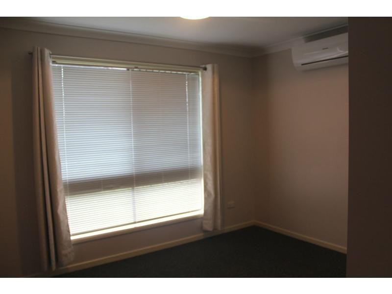 4 Mango Avenue, Mundingburra QLD 4812