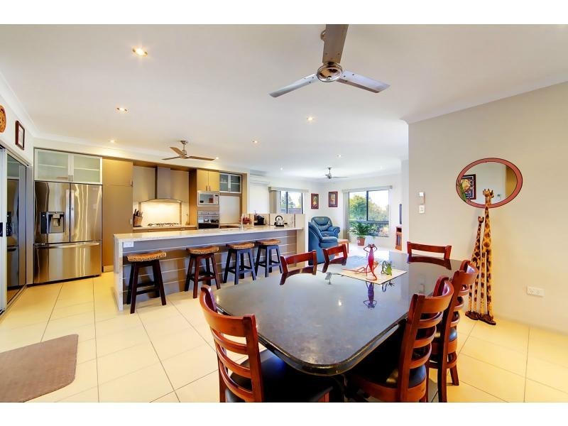 9 Waterfront Parade, Idalia QLD 4811