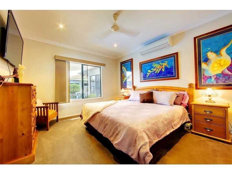 9 Waterfront Parade, Idalia QLD 4811