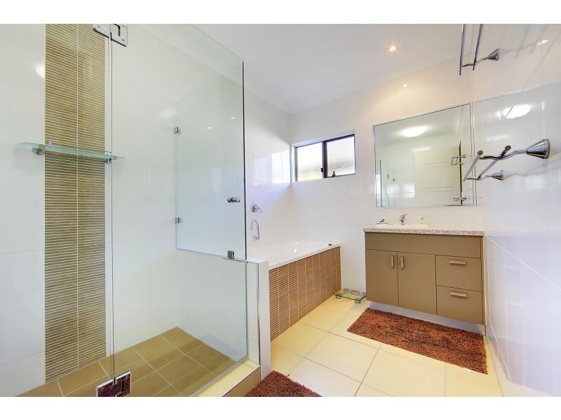 9 Waterfront Parade, Idalia QLD 4811