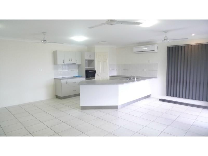 6 Montana Street, Oakdale Heights, Deeragun QLD 4818