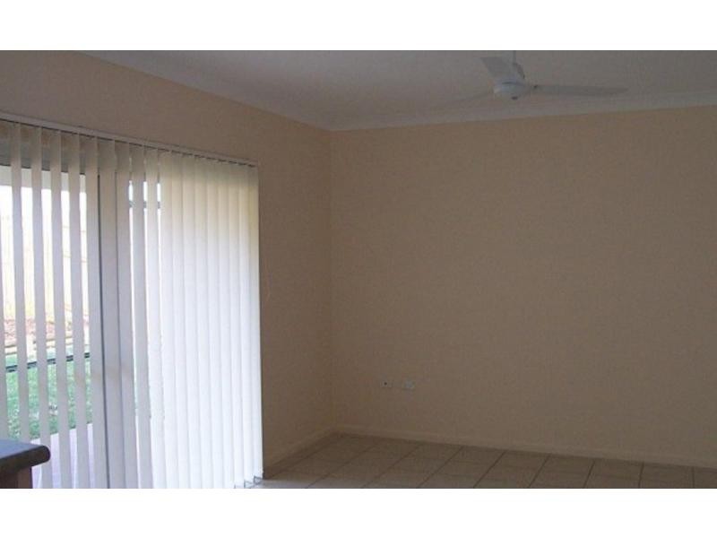 6 Azure Court, Douglas QLD 4814