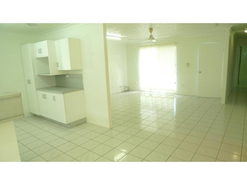 30 Rayleigh Street, Wulguru QLD 4811