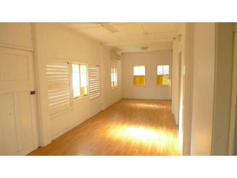 2/22 Soule Street, Hermit Park QLD 4812