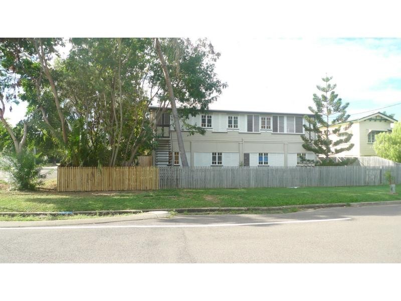 2/22 Soule Street, Hermit Park QLD 4812