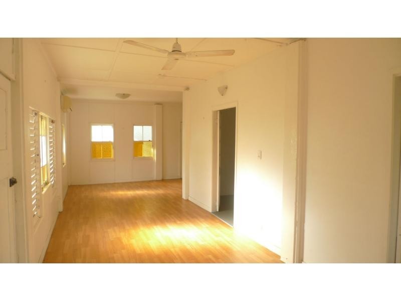 2/22 Soule Street, Hermit Park QLD 4812