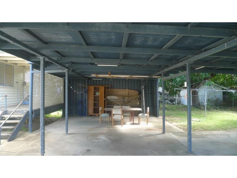 6 Halloran Street, Hermit Park QLD 4812