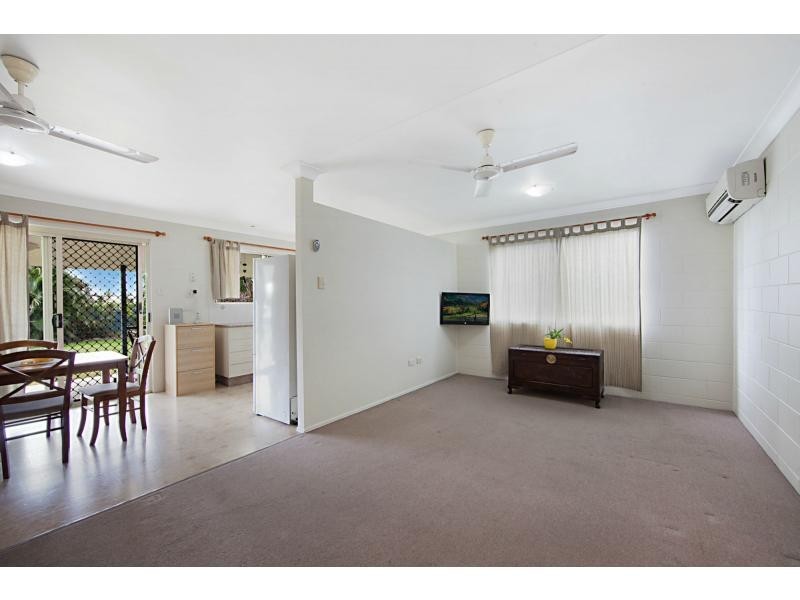 6 Black Braes Court, Mount Louisa QLD 4814