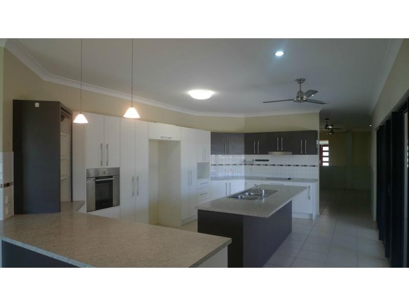 169 Daintree Drive, Bushland Beach QLD 4818