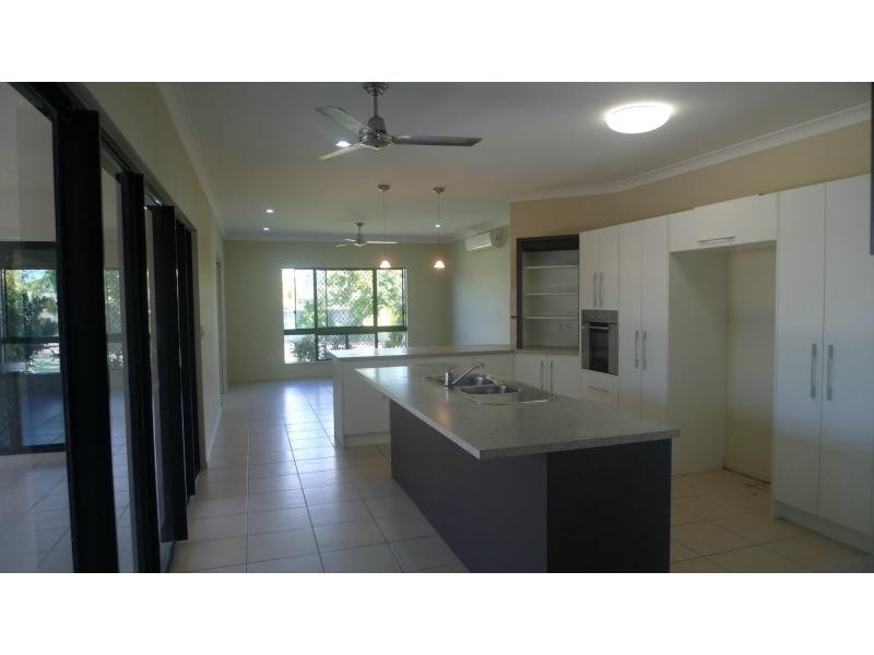 169 Daintree Drive, Bushland Beach QLD 4818