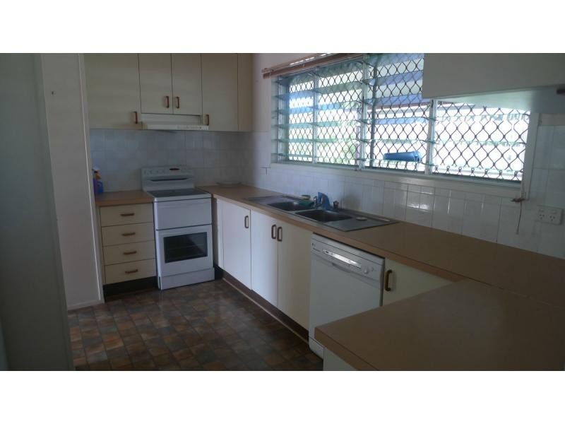 16 Hutchins Street, Heatley QLD 4814