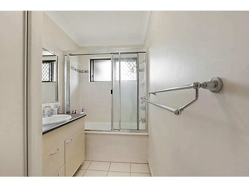 20 Chichester Avenue, Kirwan QLD 4817